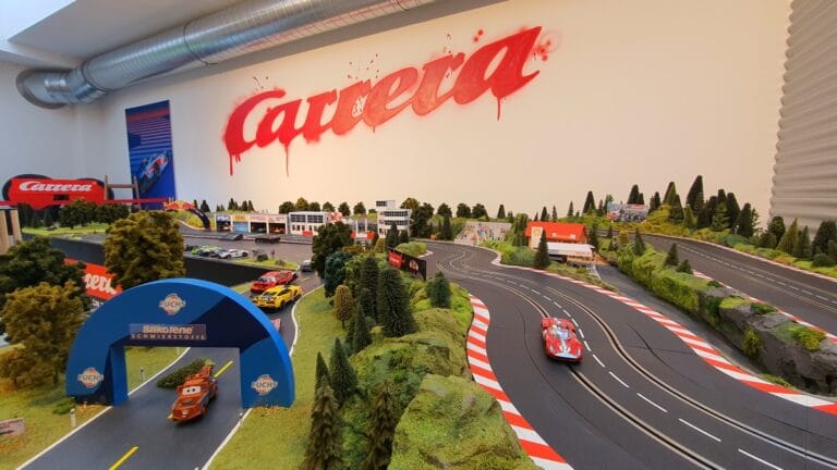 Better Carrera World