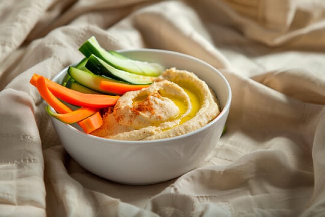 Top 10 Healthy Snacks for Weight Loss 3 Carrot Sticks with Hummus